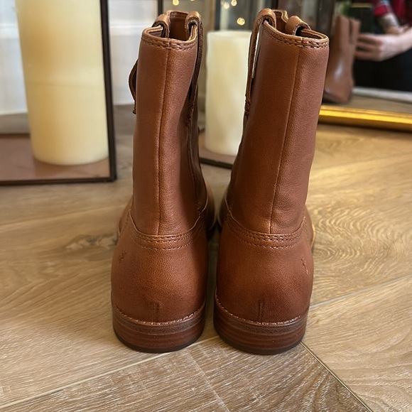 BNWOT Frye Anna Short boot - Picture 4 of 6